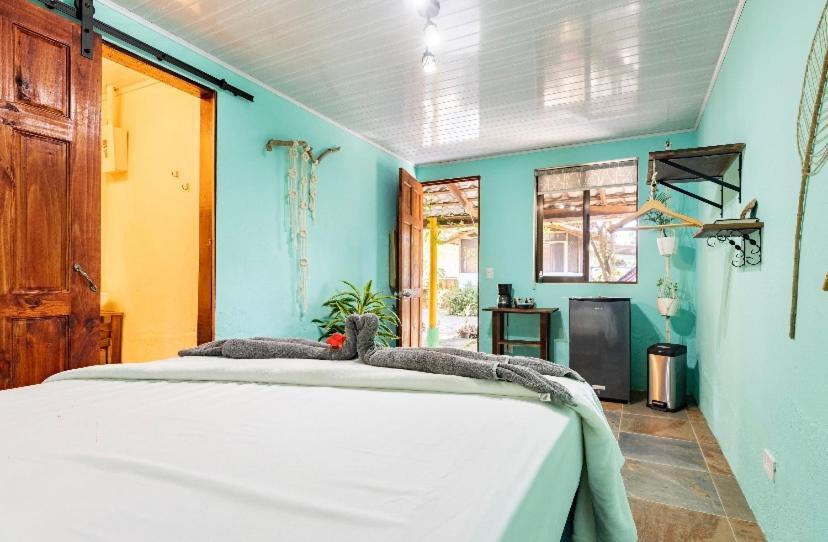 Boutique Rooms River Front At La Junta Dominical Luaran gambar