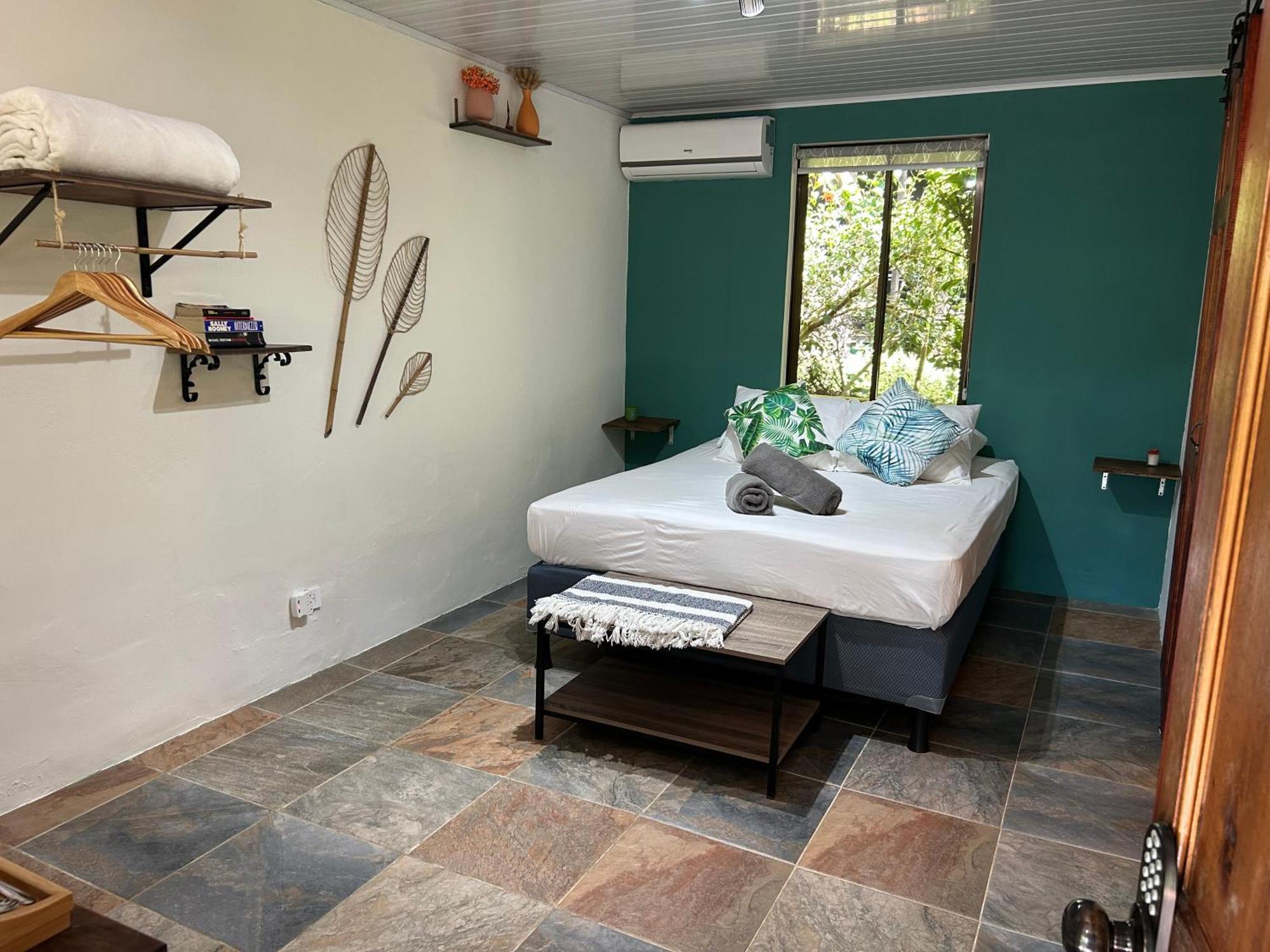 Boutique Rooms River Front At La Junta Dominical Luaran gambar