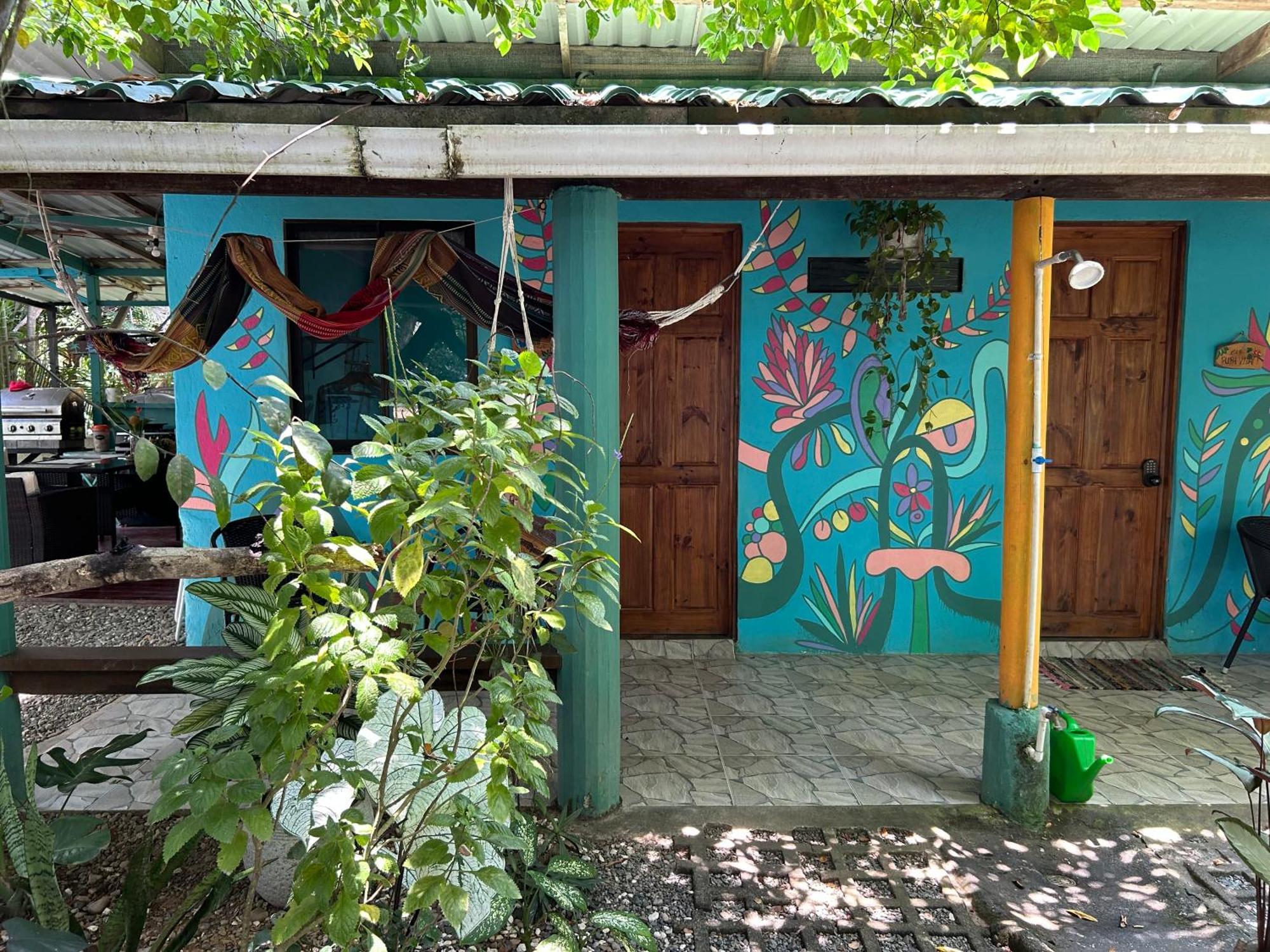 Boutique Rooms River Front At La Junta Dominical Luaran gambar